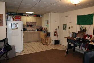 306 3rd St, Unit A in California, PA - Building Photo - Building Photo