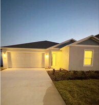 2913 Yukon Trl in Lake Hamilton, FL - Building Photo
