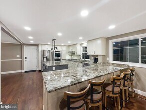 2653 Petersborough St in Herndon, VA - Building Photo - Building Photo