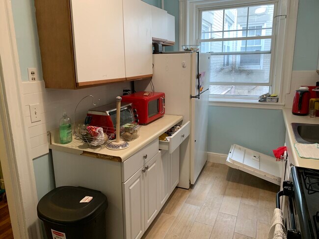 14 Melvin Ave, Unit 2 in Boston, MA - Building Photo - Building Photo