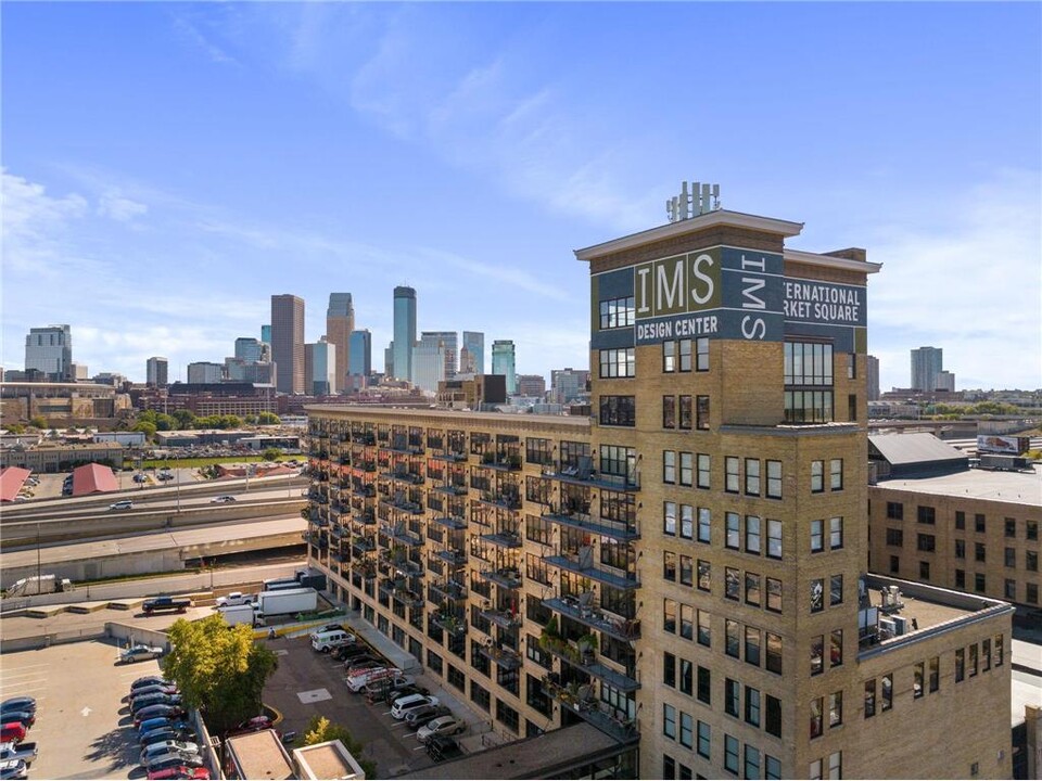 290 Market St in Minneapolis, MN - Building Photo