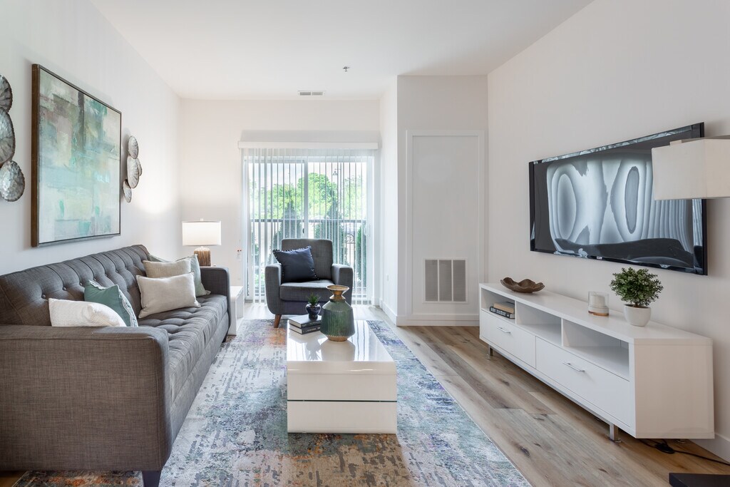 Panton Mill Station South Elgin, IL Apartments