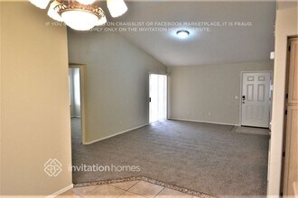 7934 W Laurel Ln in Peoria, AZ - Foto de edificio - Building Photo