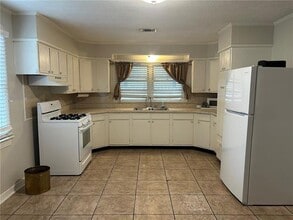 3124 48th St in Metairie, LA - Foto de edificio - Building Photo