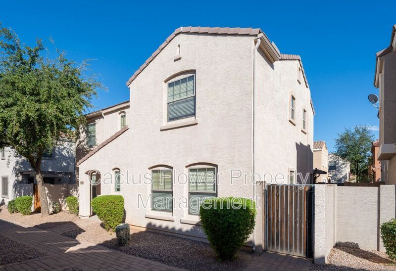 2721 E Bart St in Gilbert, AZ - Building Photo
