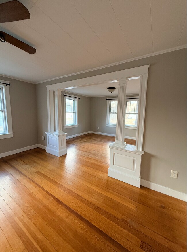 260 Providence Rd, Unit second floor in South Grafton, MA - Foto de edificio - Building Photo