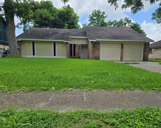 property at 204 Huckleberry Dr