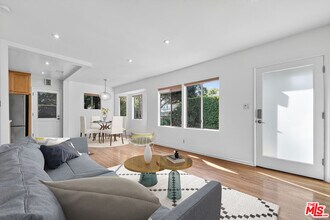 2436 Walnut Ave in Los Angeles, CA - Building Photo - Building Photo