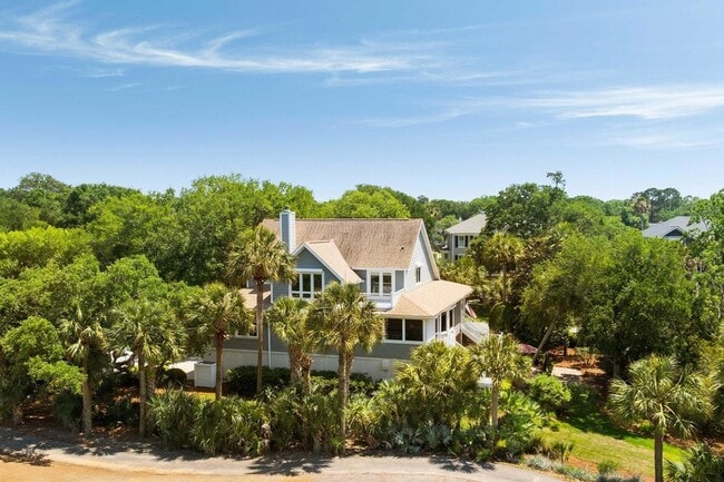 16 Fairway Village Ln, Unit 8407 in Isle Of Palms, SC - Foto de edificio - Building Photo