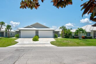 215 Lewis Cir in Punta Gorda, FL - Building Photo - Building Photo