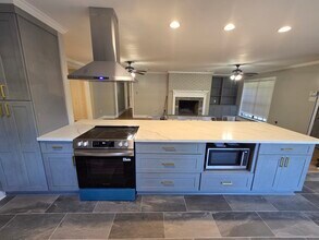 12233 Park Lawn Ave in Baton Rouge, LA - Building Photo - Building Photo