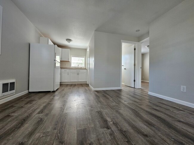 3220 SE Rockwood St, Unit 3220