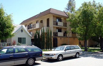 1050 Irving Ave in Glendale, CA - Building Photo - Building Photo