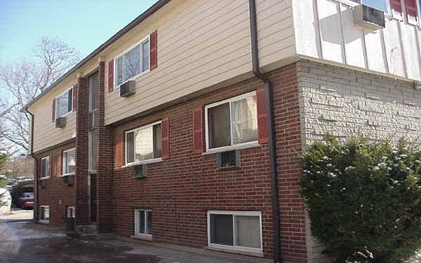 6046 Stover Ave in Cincinnati, OH - Foto de edificio - Building Photo