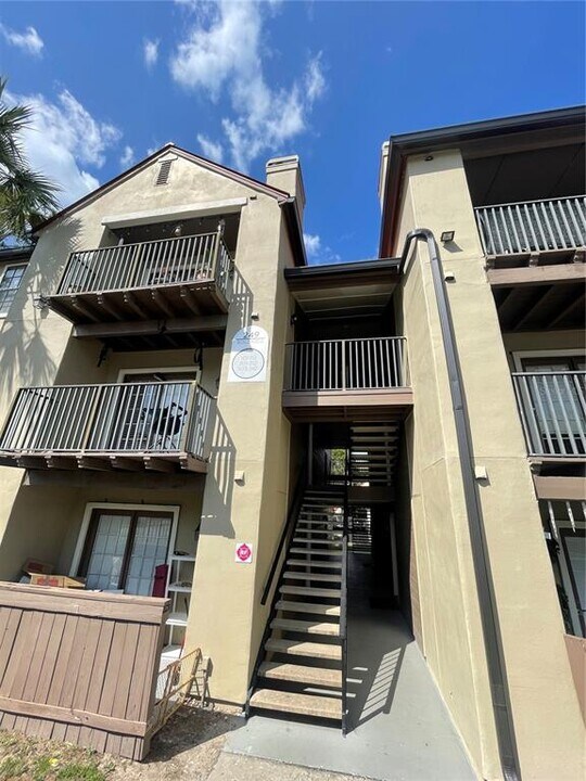 249 Afton Square in Altamonte Springs, FL - Building Photo