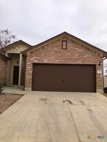 229 Ragsdale Way in New Braunfels, TX - Building Photo