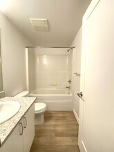 450-458 8 Ave SE in Calgary, AB - Building Photo - Building Photo