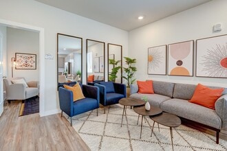 Canvas at Castle Rock in Castle Rock, CO - Foto de edificio - Building Photo