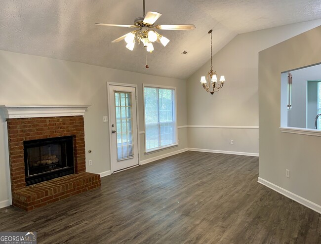 99 Creek Cir in Stockbridge, GA - Building Photo - Building Photo