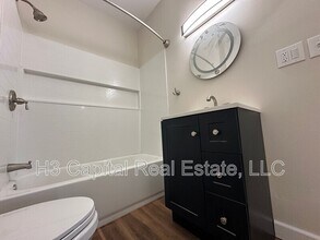 206 W Washington St in Collinsville, IL - Building Photo - Building Photo