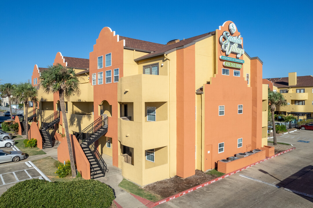 Seaside Village in Galveston, TX - Building Photo