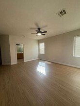 695 Quayside Ct in Las Vegas, NV - Building Photo - Building Photo