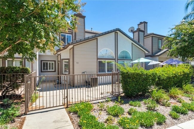 1555 Orange Ave in Redlands, CA - Building Photo - Building Photo
