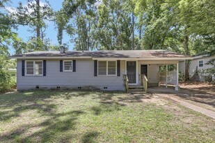 1621 Mayhew St in Tallahassee, FL - Building Photo