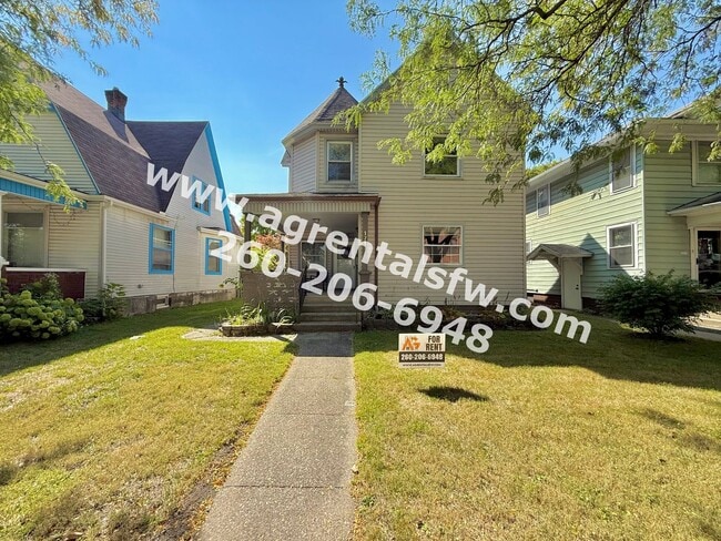 property at 1711 W Main St