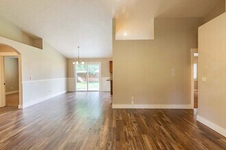 1909 W Boulder Bar Dr in Meridian, ID - Building Photo - Building Photo