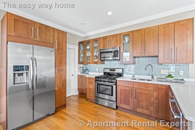 52 Stanley Ave in Medford, MA - Foto de edificio - Building Photo