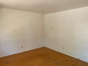 308 Madison St NE, Unit 308 Madison in Albuquerque, NM - Foto de edificio - Building Photo