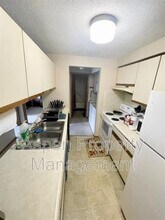 806 Benton Dr in Iowa City, IA - Building Photo - Building Photo