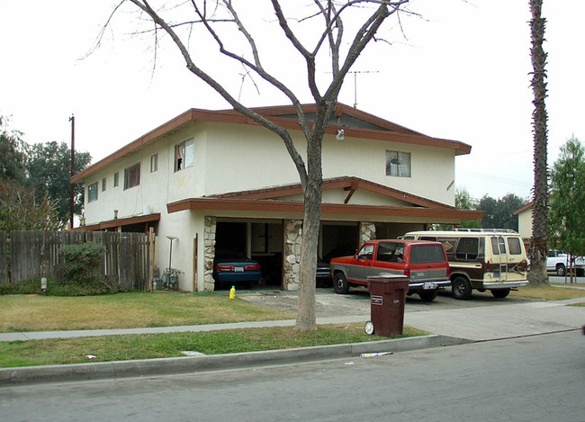 2225 W Anahurst St in Santa Ana, CA - Building Photo - Other