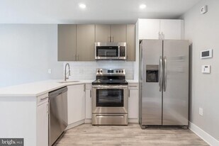 2500 N Mascher St in Philadelphia, PA - Building Photo