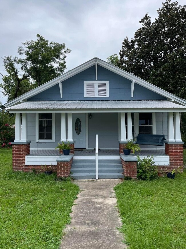 property at 145 Live Oak Ave W