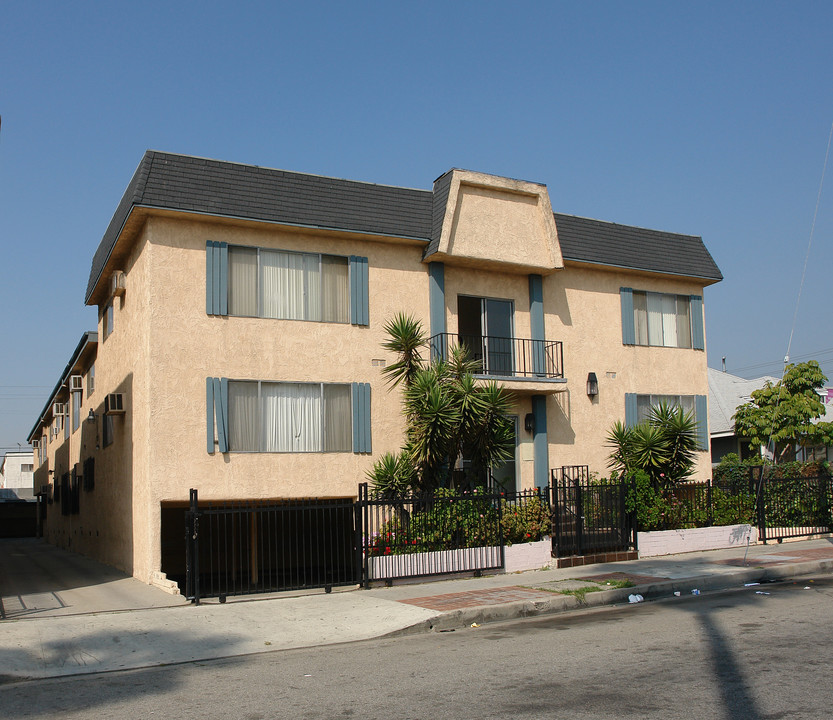 1025 N Mariposa Ave in Los Angeles, CA - Building Photo