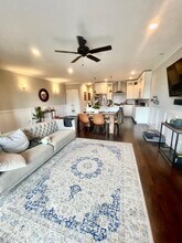 2508 W Diversey Ave in Chicago, IL - Building Photo - Building Photo