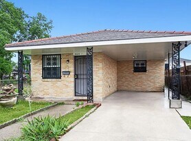 3025-3027 Laussat Pl in New Orleans, LA - Building Photo