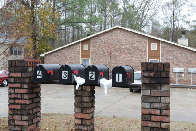 6125 Trestlewood Dr in Columbus, GA - Foto de edificio - Building Photo