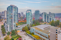 Bayshore Gardens in Vancouver, BC - Building Photo - Building Photo