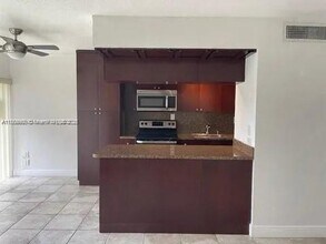 9311 SW 4th St in Miami, FL - Building Photo - Building Photo