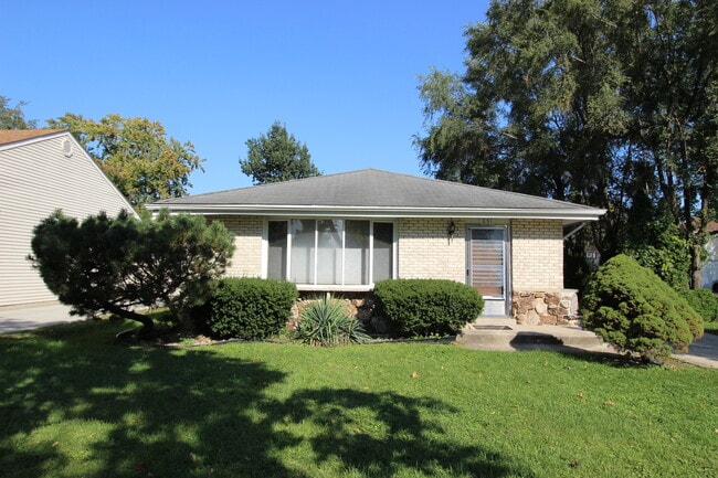 property at 651 N Kenilworth Ave
