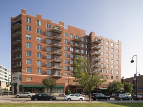 525 Main St in Evanston, IL - Building Photo - Building Photo