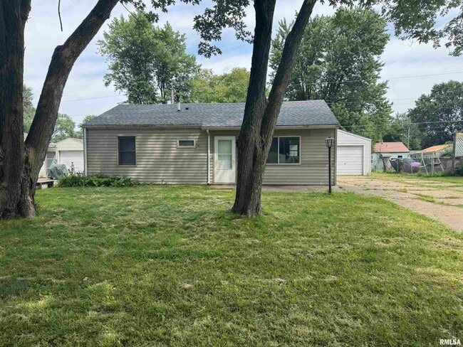 2914 W 67th St in Davenport, IA - Building Photo - Building Photo