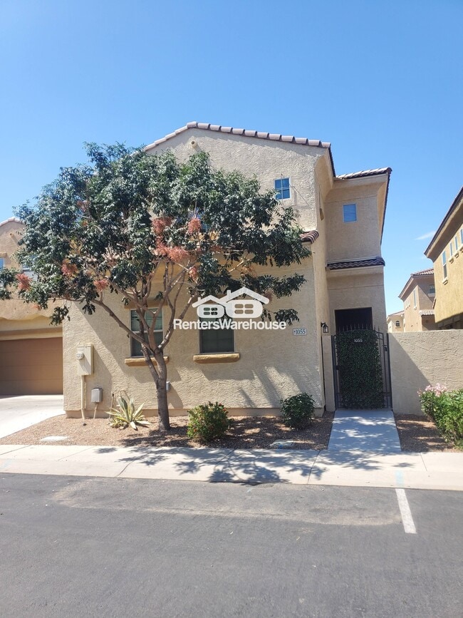 property at 1367 S Country Club Dr