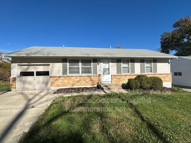 property at 5216 NE 44th St