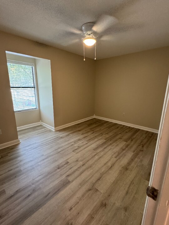 109 Hampton Dr in Crestview, FL - Building Photo