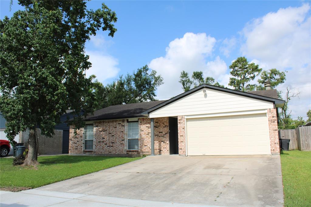 6239 Hollow Pines Dr in Houston, TX - Building Photo