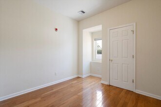 1519 N 16th St in Philadelphia, PA - Foto de edificio - Building Photo